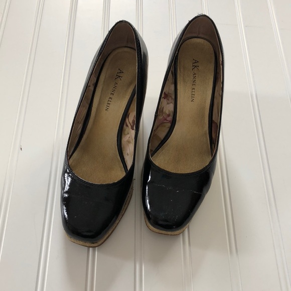 Anne Klein Shoes - Anne Klein black patent wedges, Sz 6